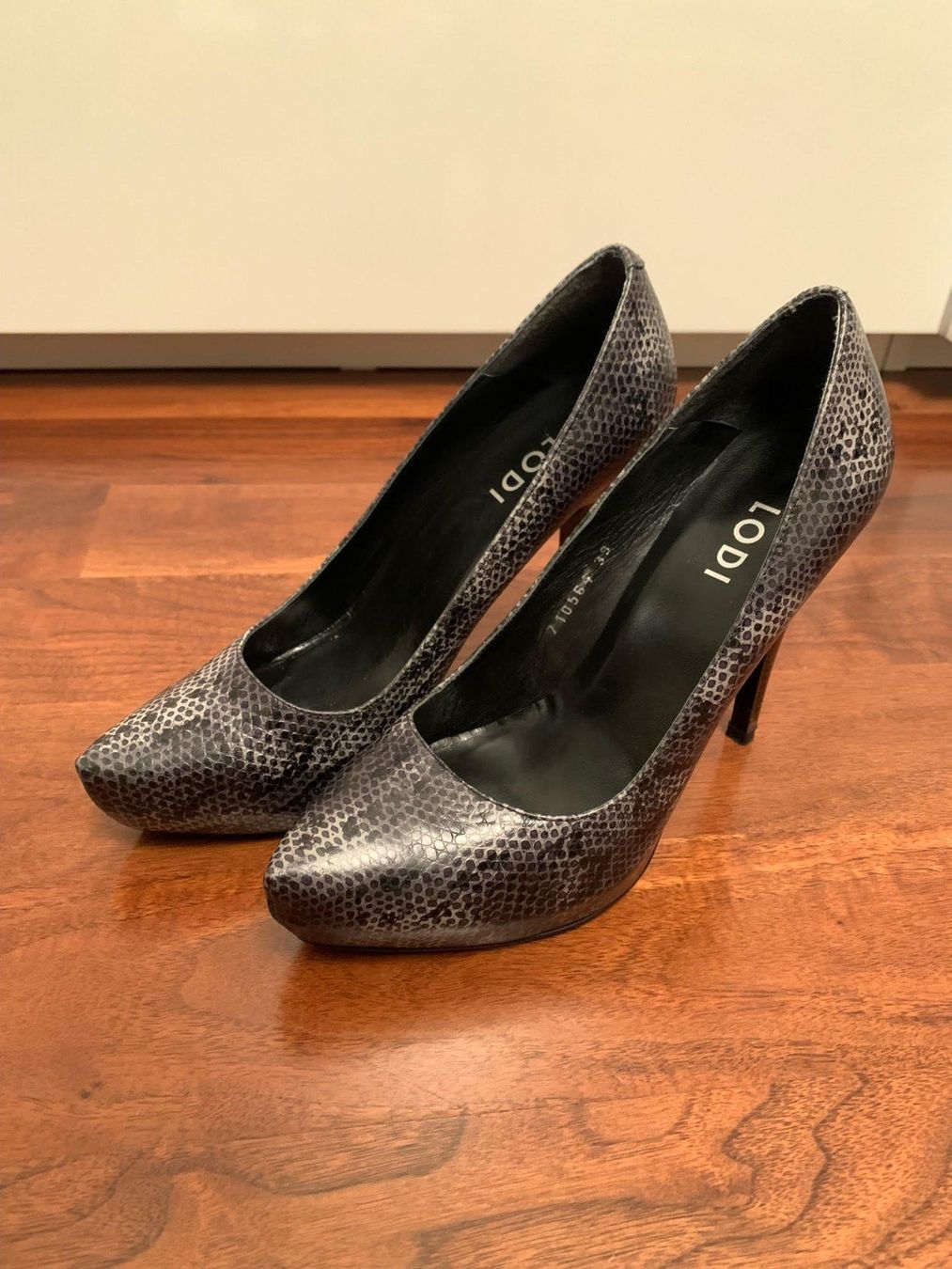 Scarpe da donna: Pumps Lodi – Usato da Zürich venduto da ElarmariodeRuth