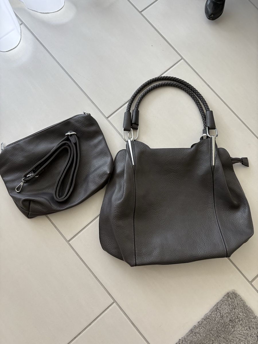 Borse da donna: Handtasche mit kl. Innentasche NEU – Nuovo (secondo la descrizione) da Bergdietikon venduto da Utiger55