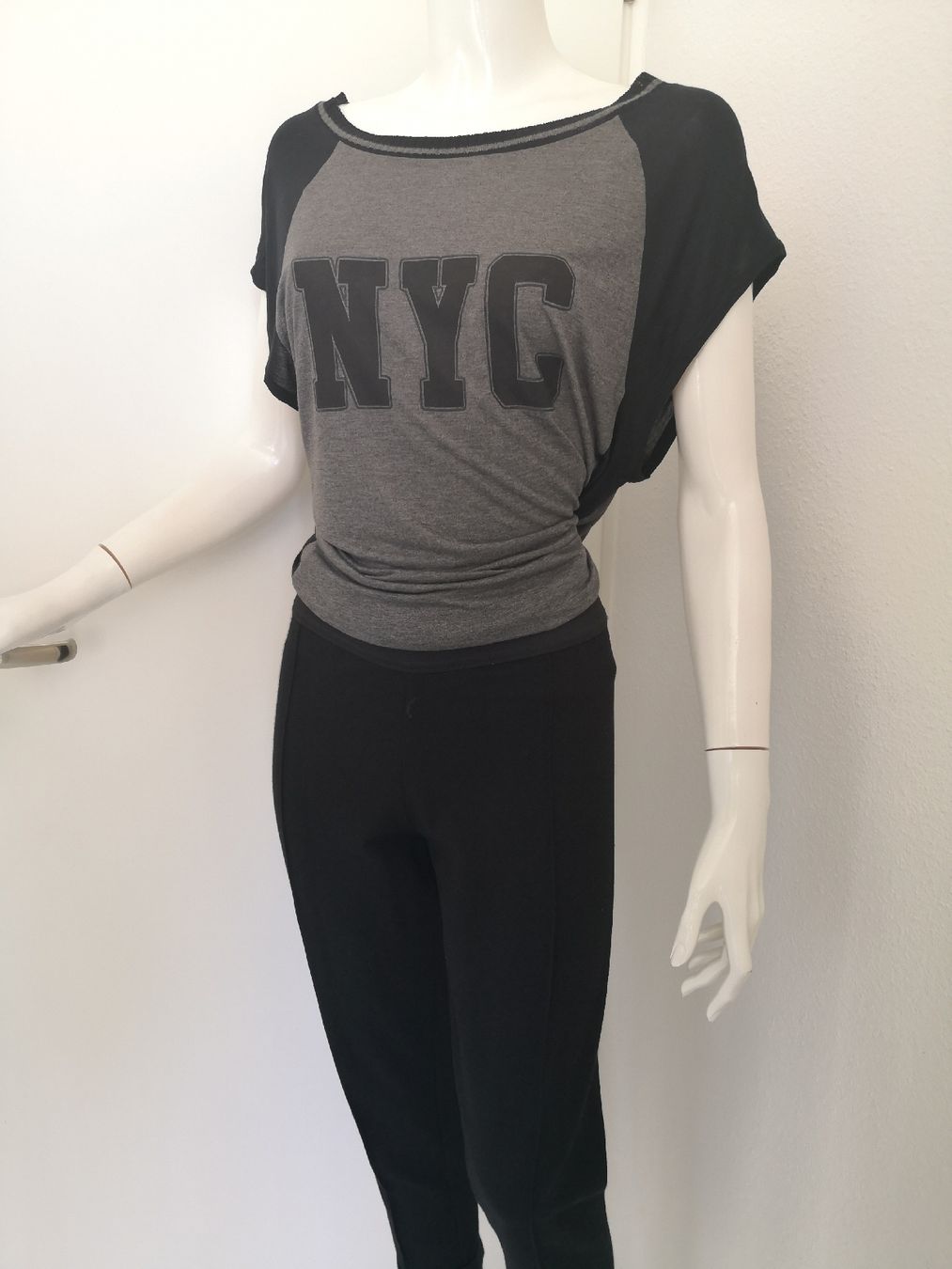 Mango Pantaloni: 🤩 MANGO STRETCH HOSE SCHWARZ MIT ELASTBAND – Usato da Olten venduto da Naja-Twins-Twins 6