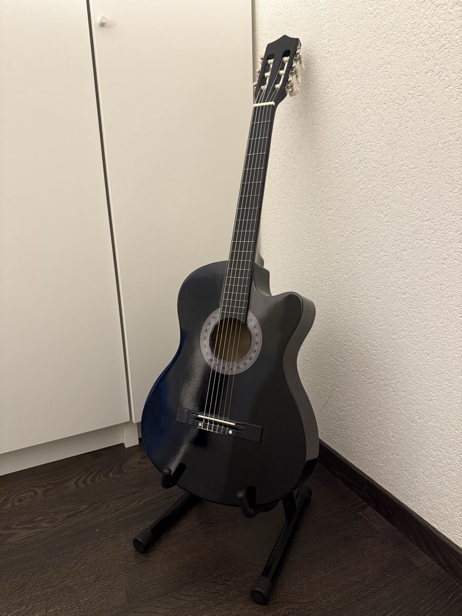 Strumenti musicali: Guitare neuve – Nuovo (secondo la descrizione) da Moudon venduto da hel_xvd8