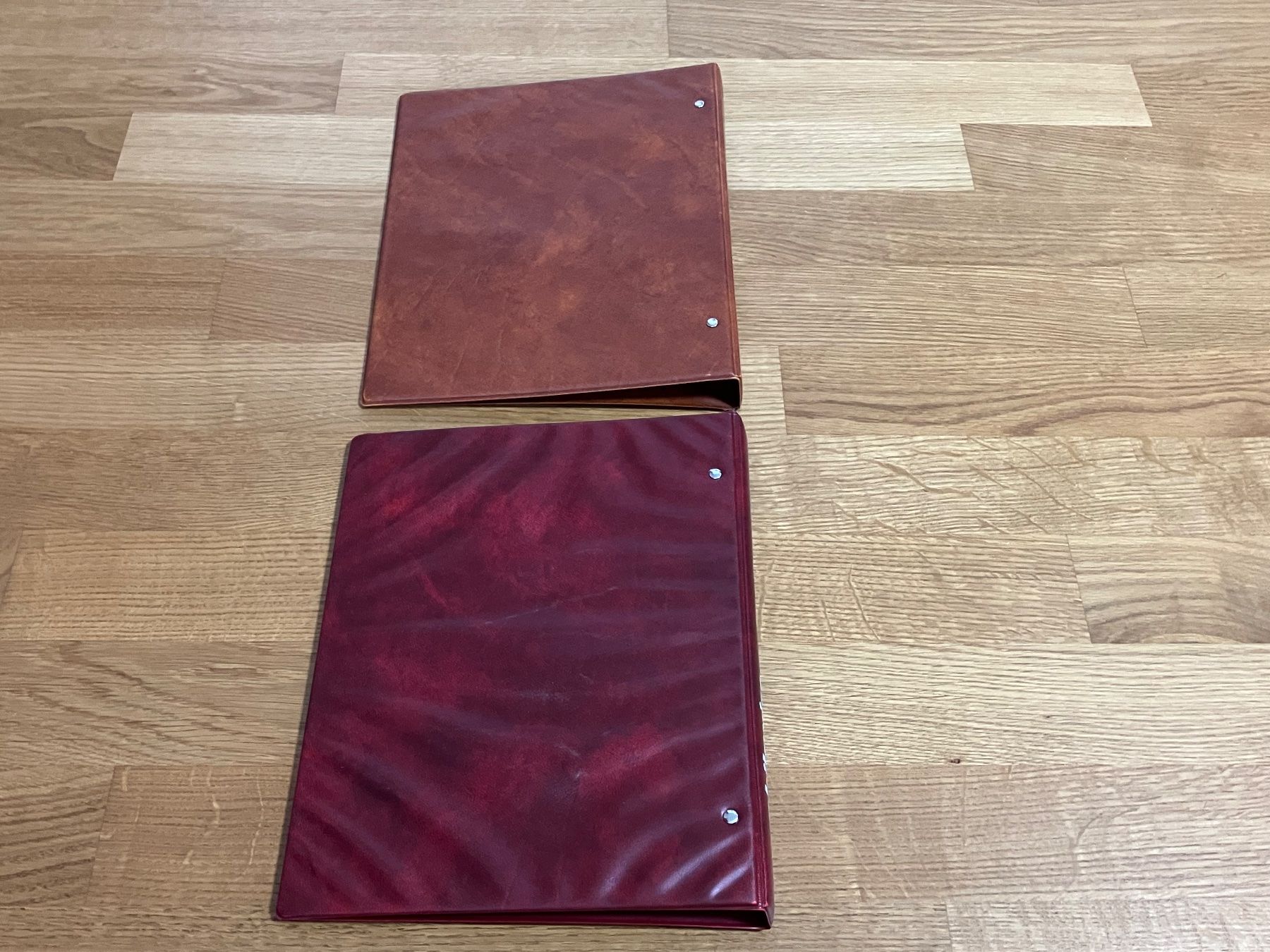 Album: 2 Briefmarken album – Usato da Riehen venduto da vernizi 2