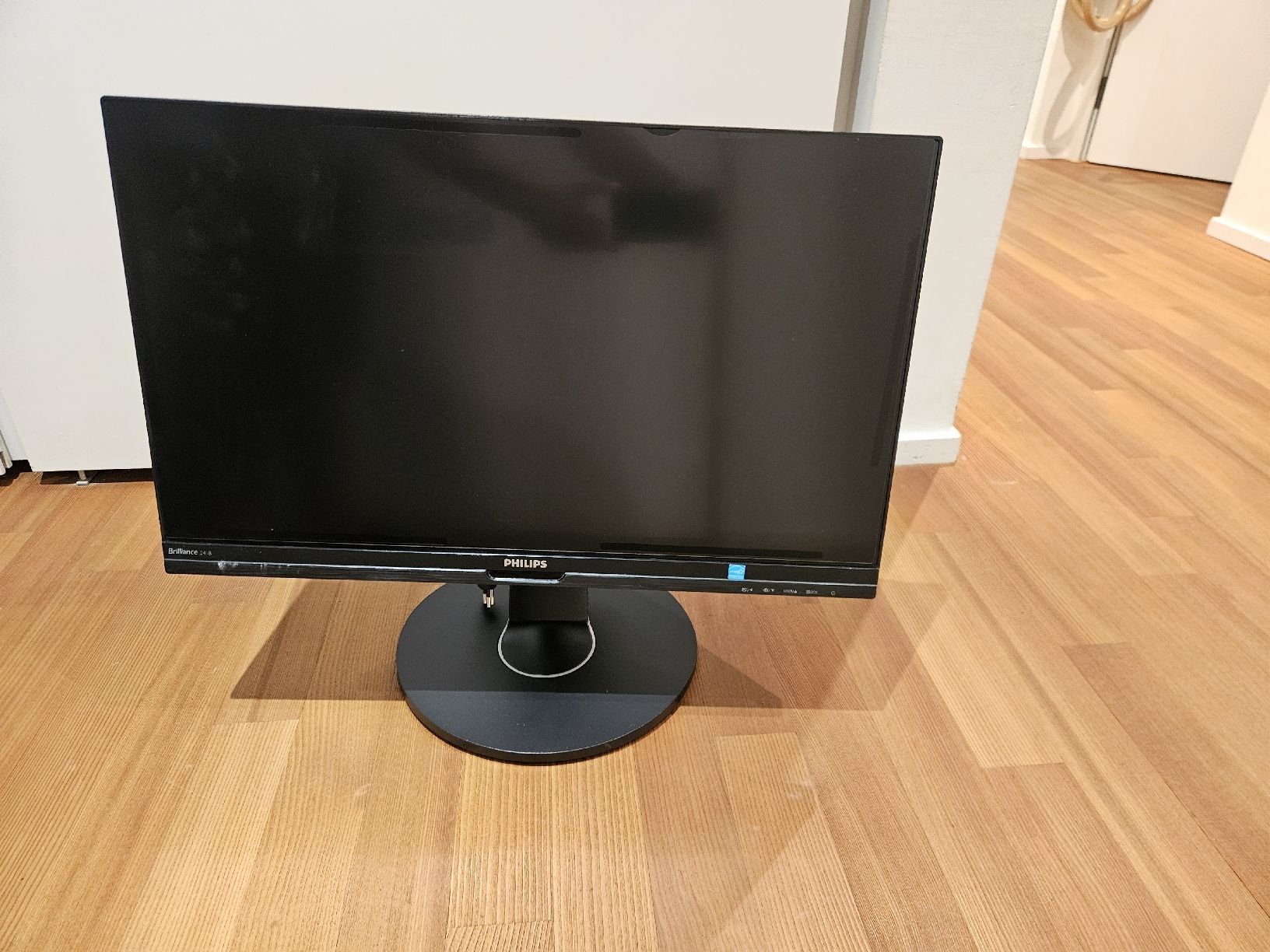 Philips Monitore: Monitor Philips 241B7Q + Sichtschutzfolie – Gebraucht aus Schwyz von Alexpapa