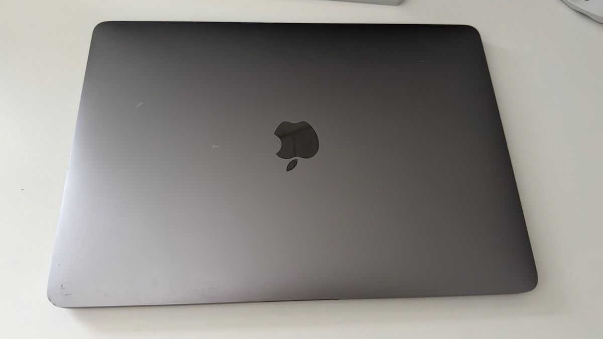 Apple Portables: MacBook Pro, Touchbar – D'occasion à Niederhünigen par shoel 1