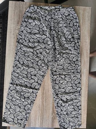 Pantaloni estivi H&M taglia 44, fantasia tropicale🌴