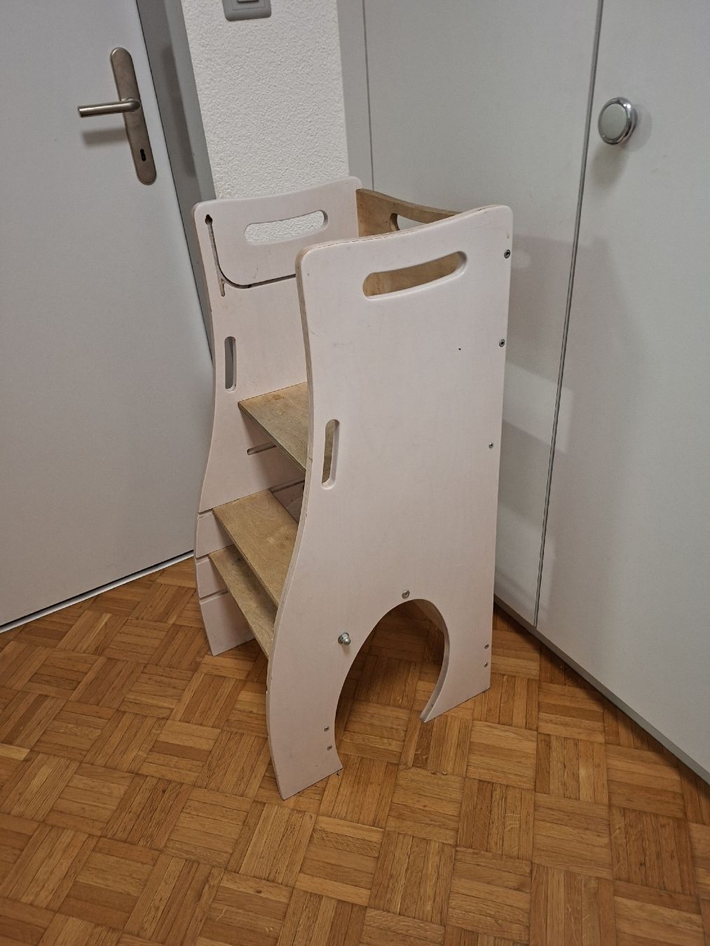 Seggioloni: Lernturm, Kindersitz aus Holz – Usato da Bäch SZ venduto da nadinek85 2