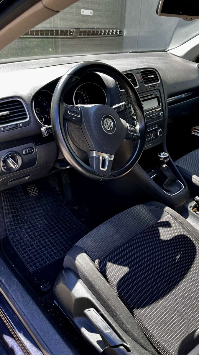 VW Autos: VW Golf Var. 1.4TSI, schwarz – D'occasion à Niederlenz par Markus-74 5