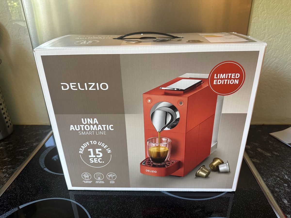 Delizio Macchine per caffè & Macchine per espresso: Delizio UNA Automatic mit über 100 Kapseln + Entkalker – Usato da Bern venduto da looas