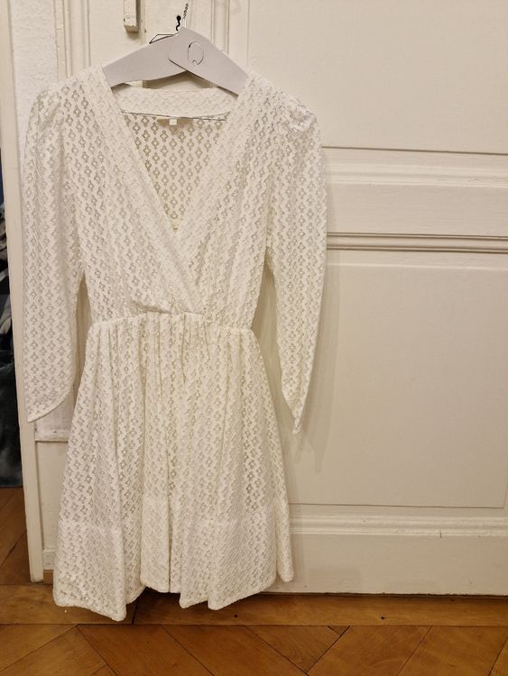 Magnifique robe Blanche Maje Acheter sur Ricardo