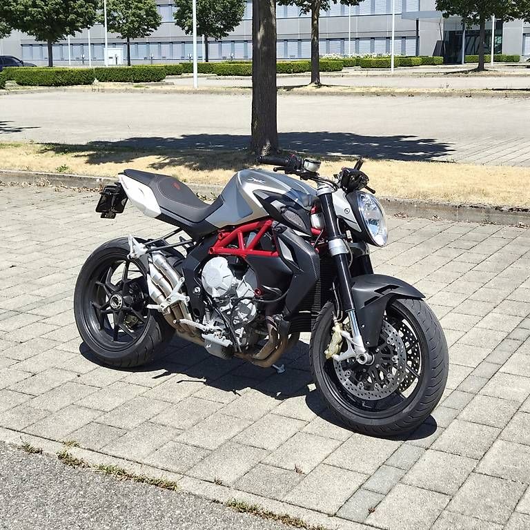 MV Agusta Strada: MV AGUSTA Brutale 800 – Usato da Zuzwil venduto da fabian6 1