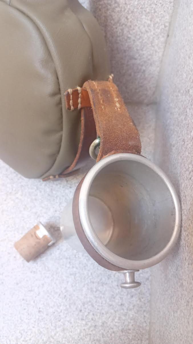 Armée suisse Equipement & pcs de rechange: Feldflasche Leder Schweizer Militär – D'occasion à Salez par Robe12 1