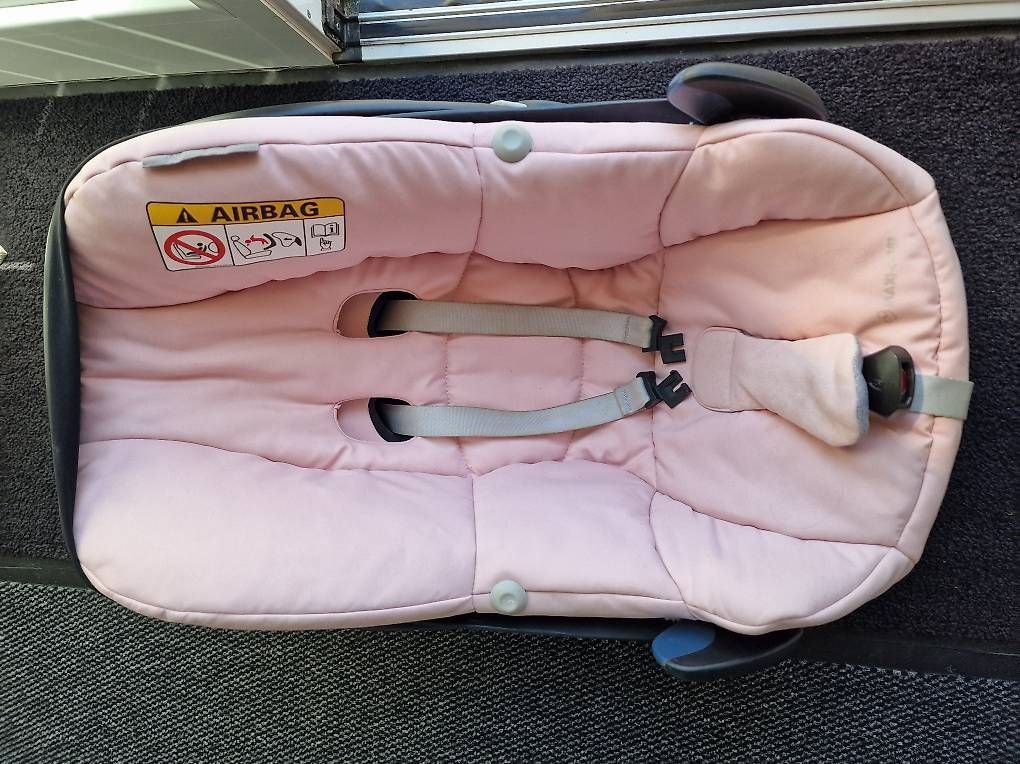Seggiolini per auto: Maxi Cosi Pebble + Fixierplatte – Usato da Leibstadt venduto da Stefu79