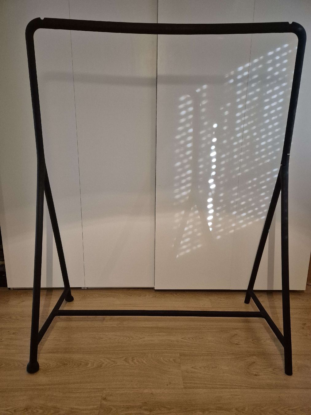 Ikea Garderobe: Garderobenständer schwarz gebraucht – Gebraucht aus Schlieren von Ba_Lin