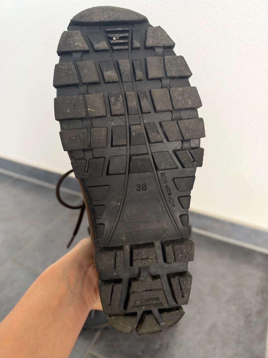 Scarpe da uomo: Winterstiefel Gr. 36 – Usato da Uttigen venduto da daeni_83 1