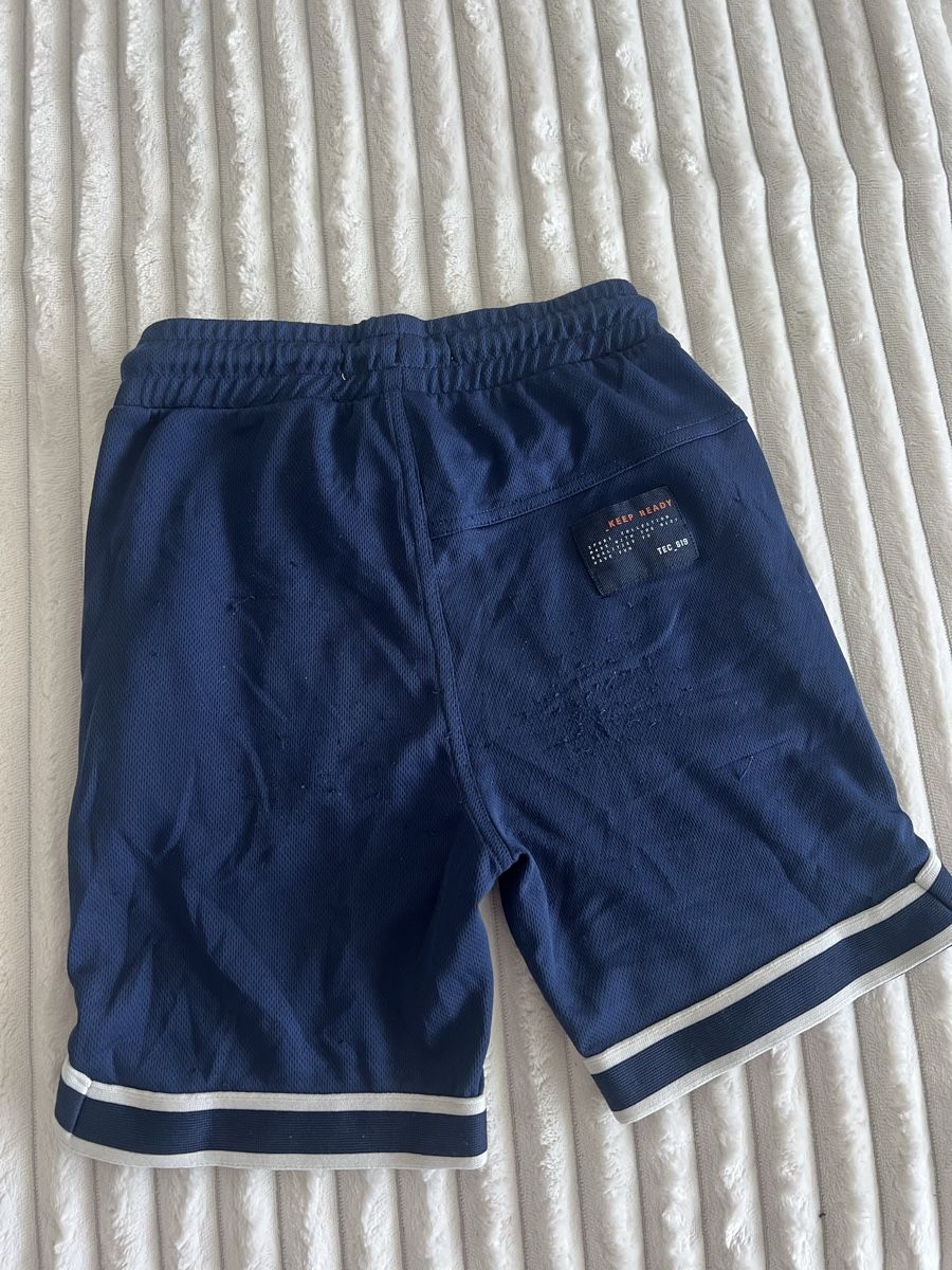 Zara Pantaloni: ZARA SHORTS NAVY GR 128 – Usato da Basel venduto da theo-g77 3