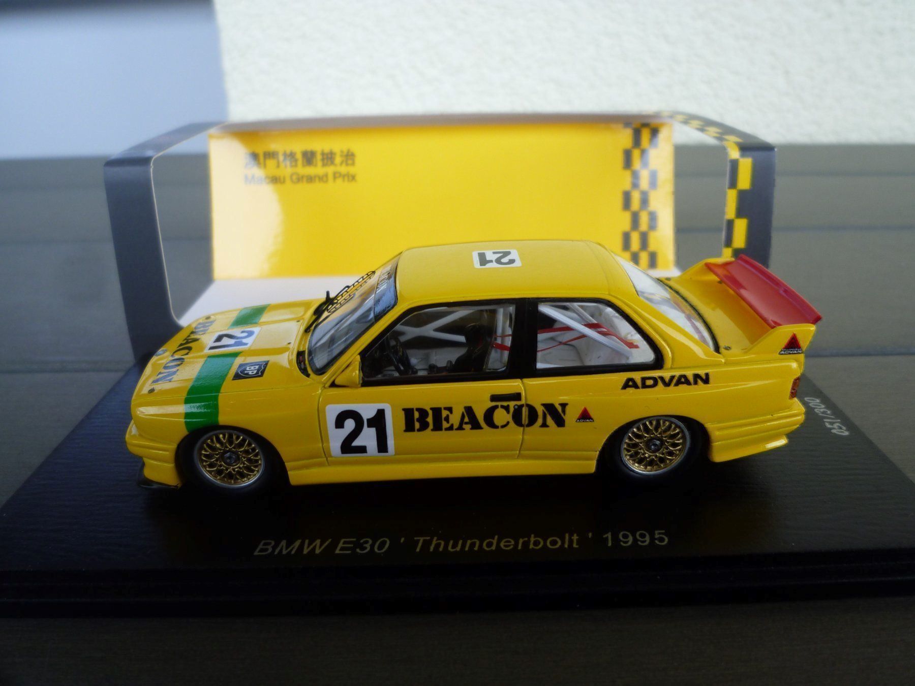 Modellini d'auto: BMW M3 (E30) (Thunderbolt 1995) – Nuovo e nell'imballaggio originale da Flawil venduto da Imperiosud 4
