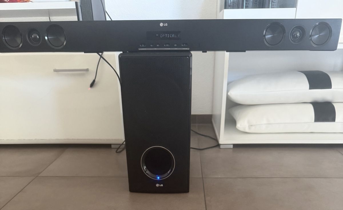 LG Lautsprecher: Soundbar – Gebraucht aus Oftringen von roy_j87t 1