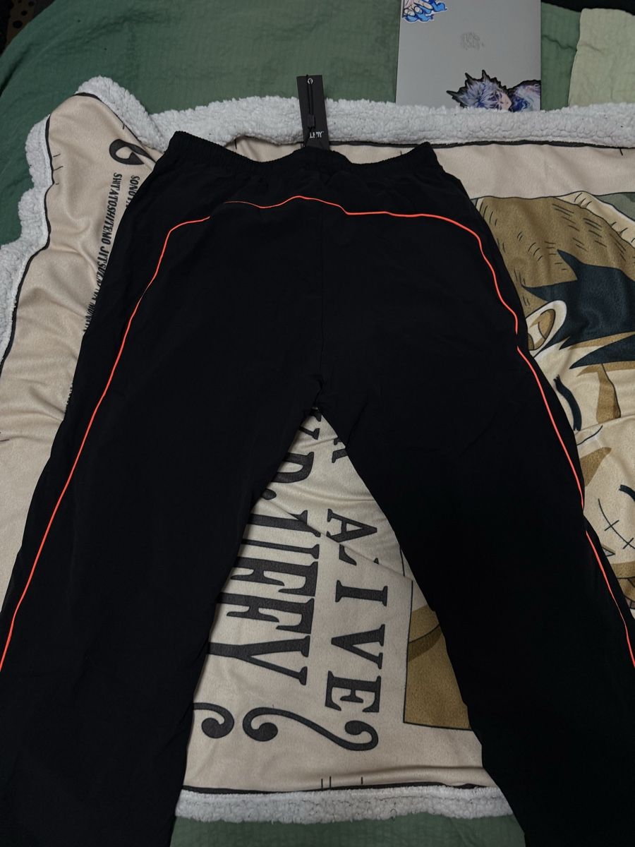 Live Fast Die Young Pantaloni: LFDY Jogginghose schwarz Grösse M mit Etikett – Nuovo e nell'imballaggio originale da Siggenthal Station venduto da tha_2yxs 1