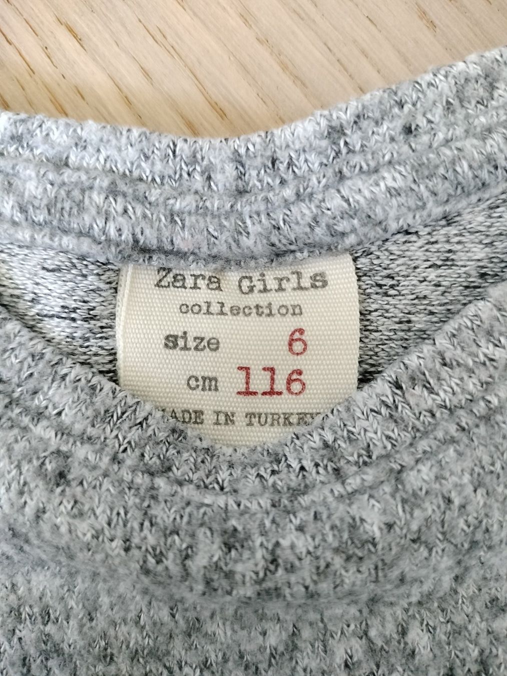 Pullover & Sweatshirts: Pullover Mädchen Grösse 116 – Gebraucht aus Neftenbach von TheKringel 1