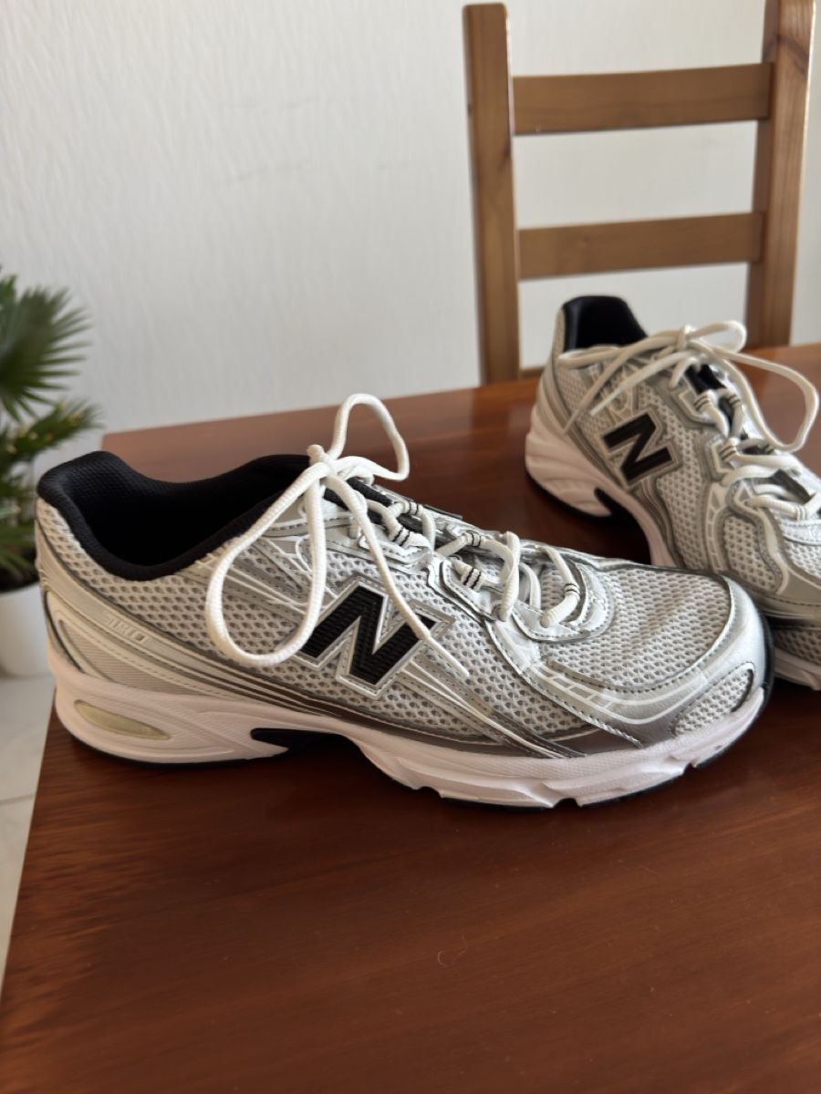 New Balance Scarpe da uomo: New Balance U740 Silver. – Nuovo (secondo la descrizione) da St Gallen venduto da MxxA