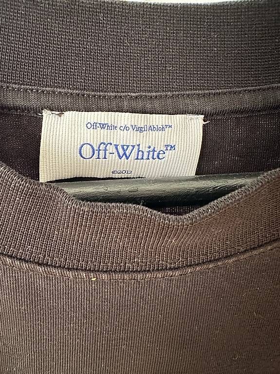 T-Shirts: Off-White T-Shirt – Neu und originalverpackt aus Regensdorf von and_wl25 2