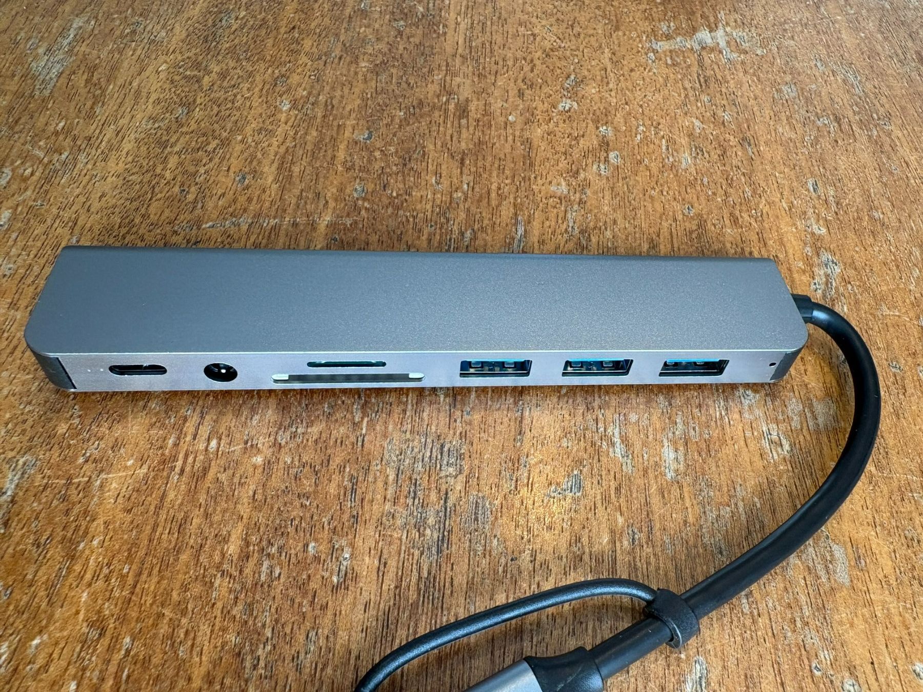 Hub & Switch: USB Hub 8 in 1 NEU – Nuovo (secondo la descrizione) da Widnau venduto da SIIVSIIV 1