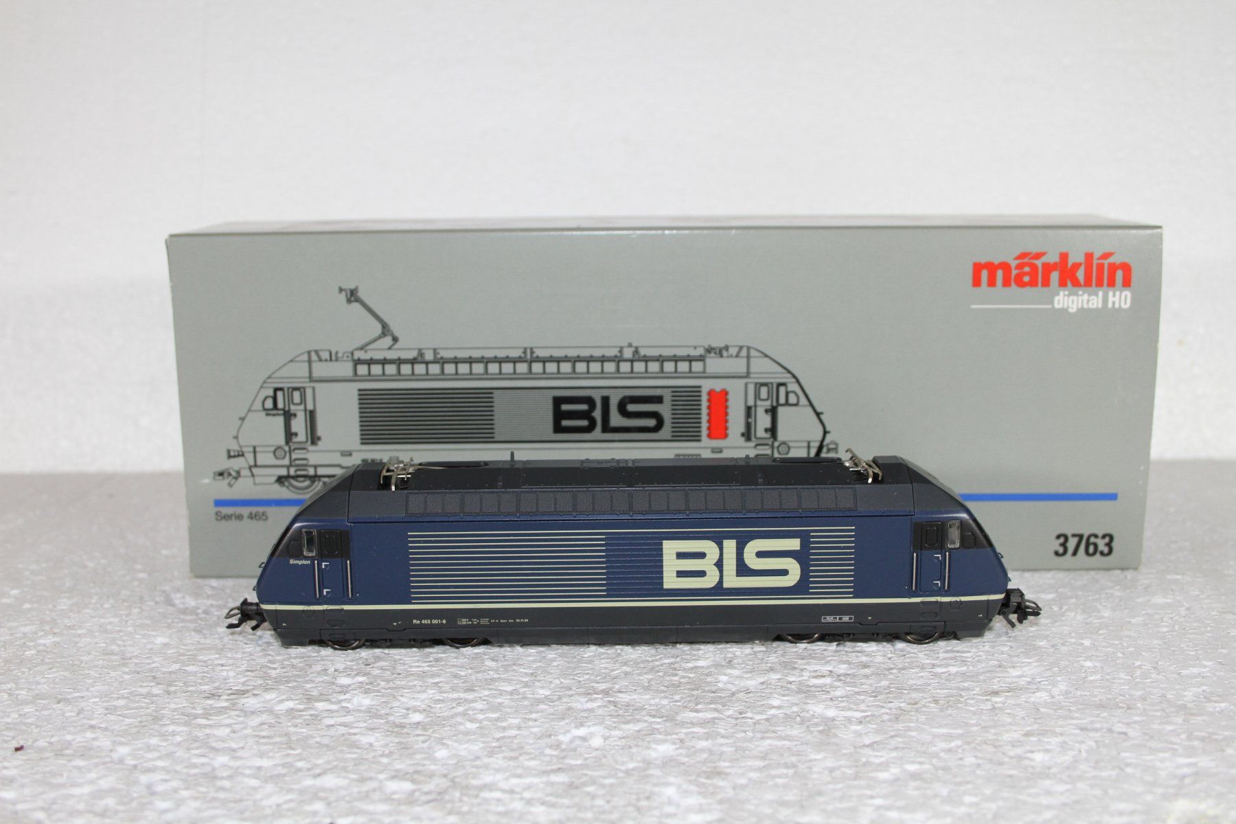 Märklin Modellini di ferrovie: Märklin 3763 BLS Re 465 digital OVP – Usato da Triesen venduto da cor_62ts