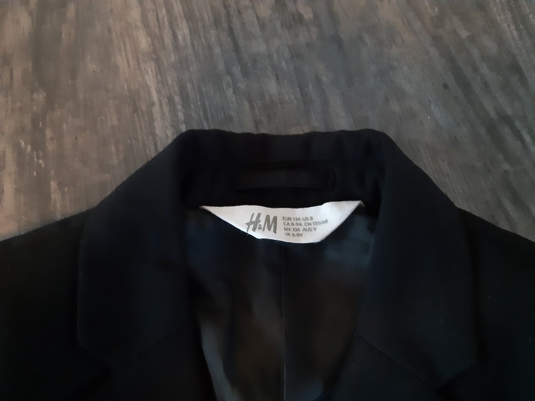 H&M Completi: Blazer schwarz Grösse 134 – Usato da Aadorf venduto da LamaQueen 2