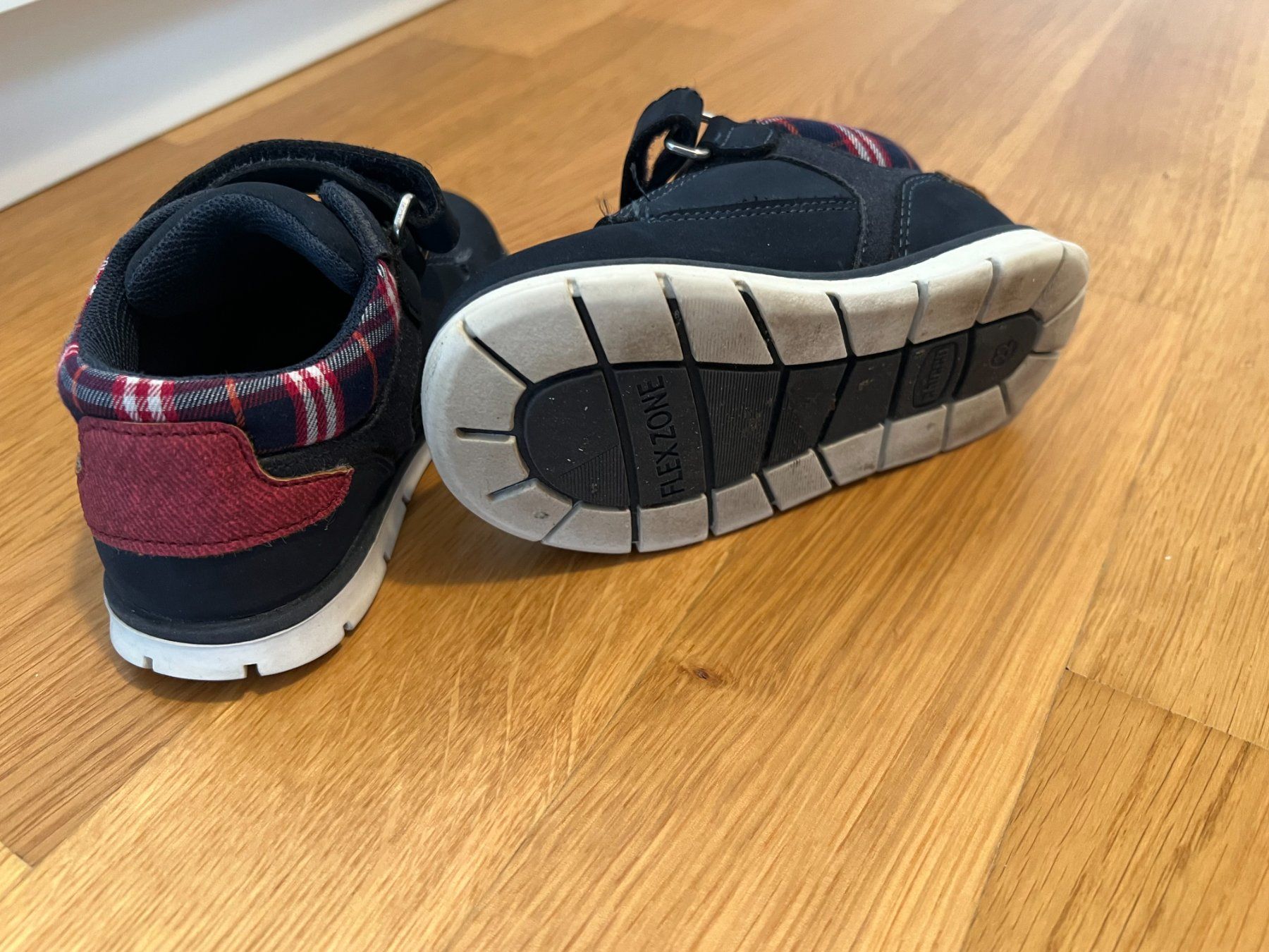 Chicco Scarpe per ragazzi: Scarponcini invernali Chicco blu numero 22 - Perfetti! – Usato da Bôle venduto da dany2021 4