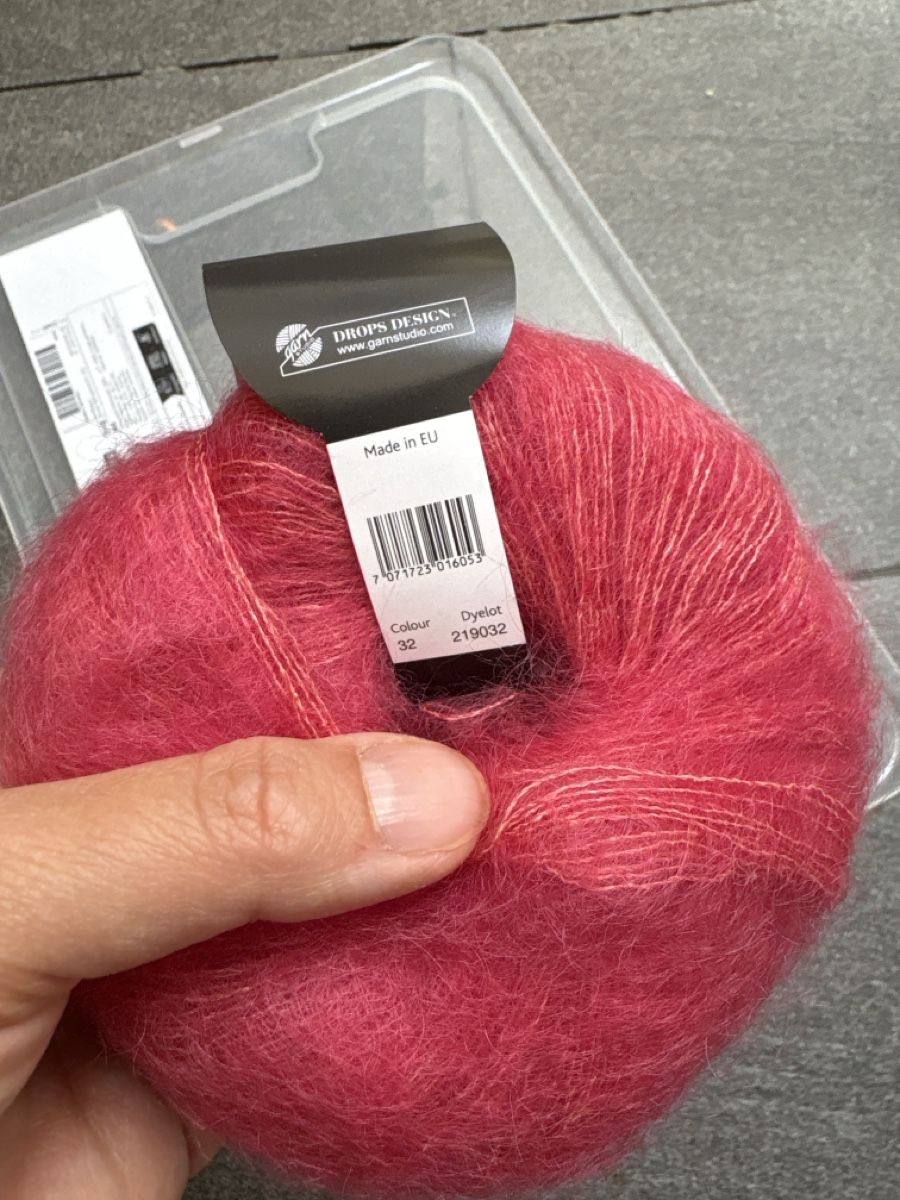 Cordicelle & Fili: DROPS Kid-Silk Uni Colour Yarn - Soft & Luxurious – Nuovo (secondo la descrizione) da Mettmenstetten venduto da Coucou1512 1
