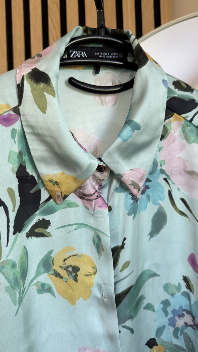 Zara Camicette: ZARA glänzende Bluse, Blumenprint, Grösse S – Nuovo (secondo la descrizione) da Horn venduto da FashionFlowerCh 1