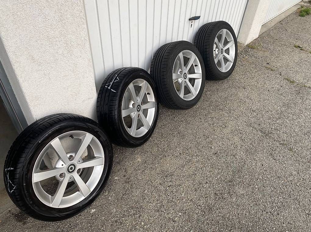 Smart Cerchioni: Set di 4 cerchi in lega Smart con pneumatici – Usato da Osogna venduto da mar_zzw2