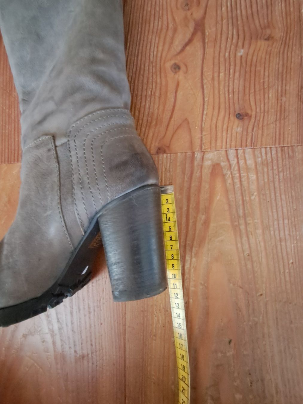 Damenschuhe: Lederstiefel (innen & aussen) . 37 . Taupe . – Gebraucht aus Leuggelbach von schmetterlings-fee 2