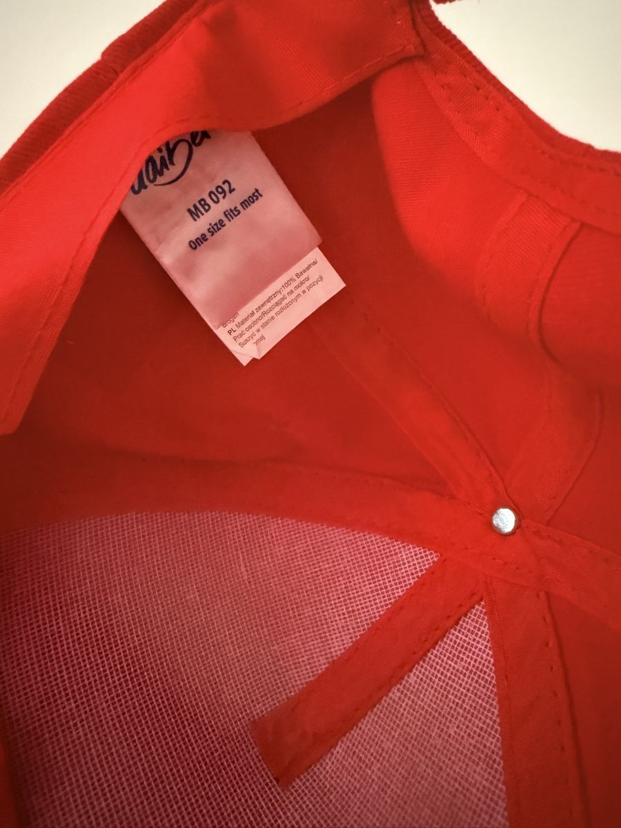 Altro in  Abbigliamento & Accessori: Schweizer Kultmütze  – Nuovo (secondo la descrizione) da Pieterlen venduto da deal2win 2