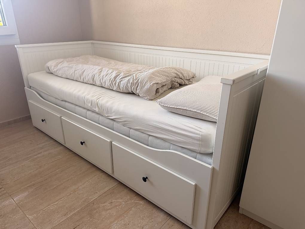 Ikea Betten: Hemnes Bett inkl. 2 Matratzen – Gebraucht aus Wohlen AG von campi1410