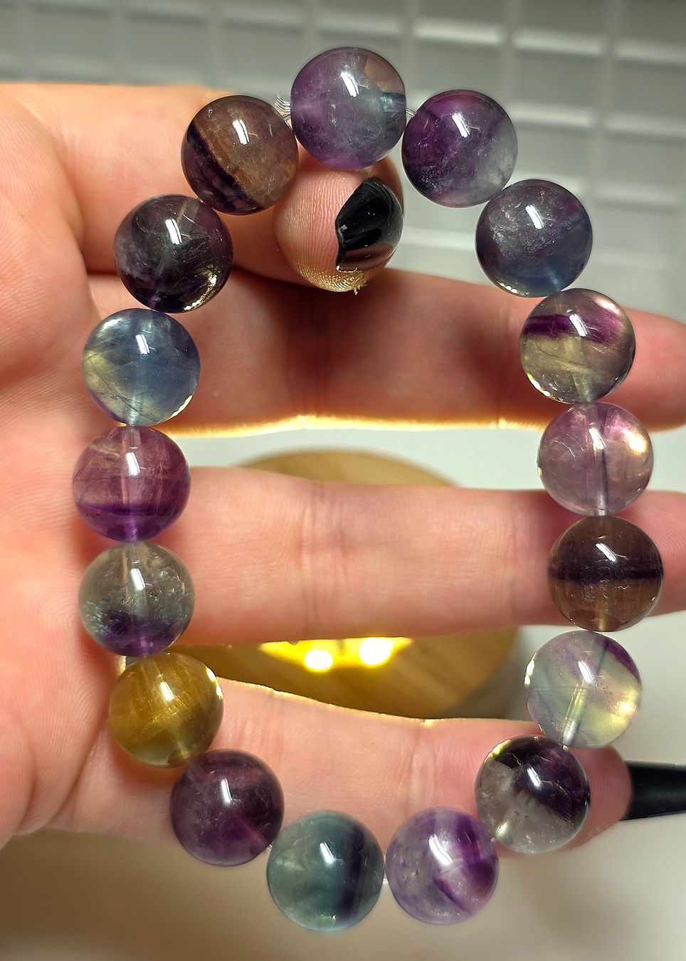 Minerali & Pietre curative: Regenbogenfluorit Armband D 11.8mm – Nuovo e nell'imballaggio originale da Matzingen venduto da Shay_Crystalz 1