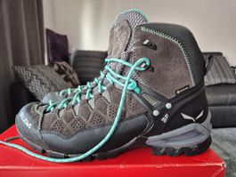 Wanderschuhe von Salewa in der Grösse 42½