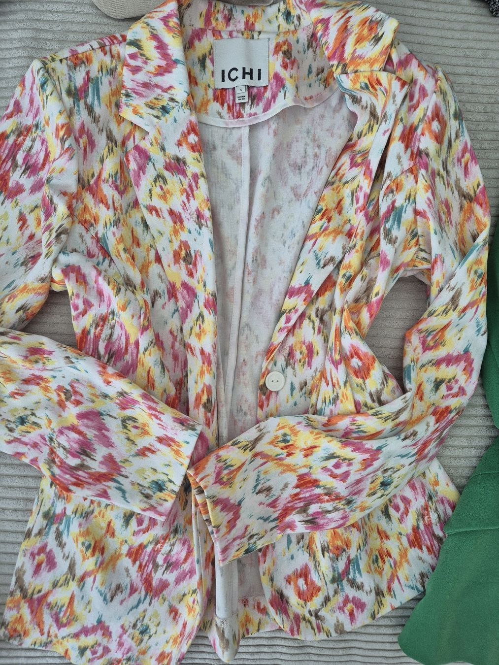 Lotti di vestiti: Blazer Kleiderpaket 6 Stück neuwertig – Usato da Schaffhausen venduto da Nachtschwaermerin 1