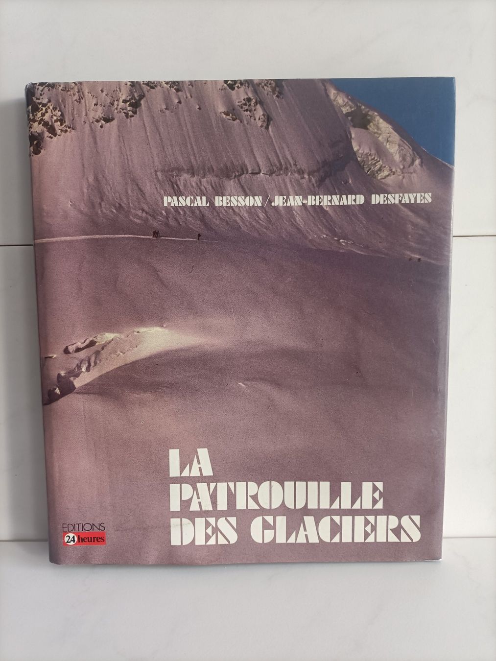 Libri: La patrouille des glaciers / Pascal Besson - Jean-Bernard De – Usato da crans montana venduto da AB3963