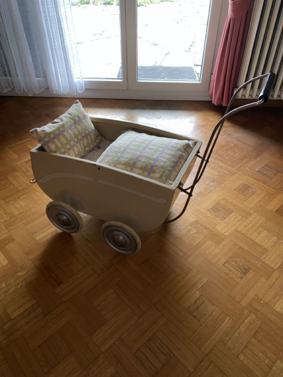 Carrozzine per bambole: Antiker Puppenwagen – Usato da Hinwil venduto da Familie_99