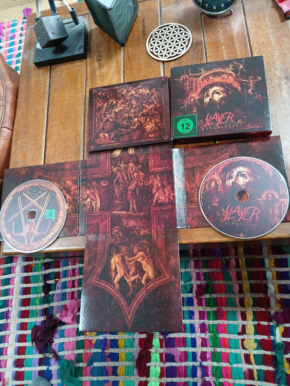 CDs: slayer- repentless (deluxe cd, dvd) – Gebraucht aus St-Cergue von VeganWarrior