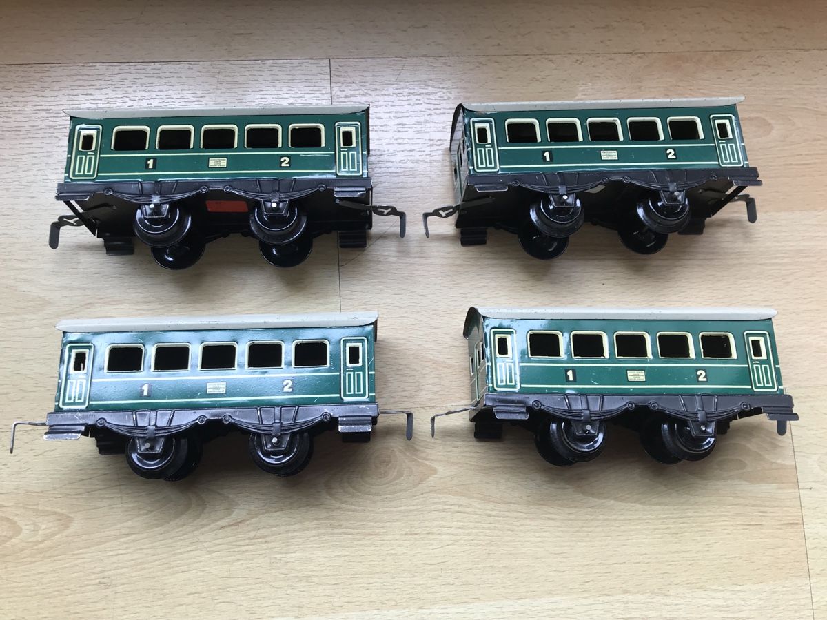 Distler Modellini di ferrovie: Märklin, Bing, Bub oder Distler Wagen  – Usato da Zürich venduto da Kiron