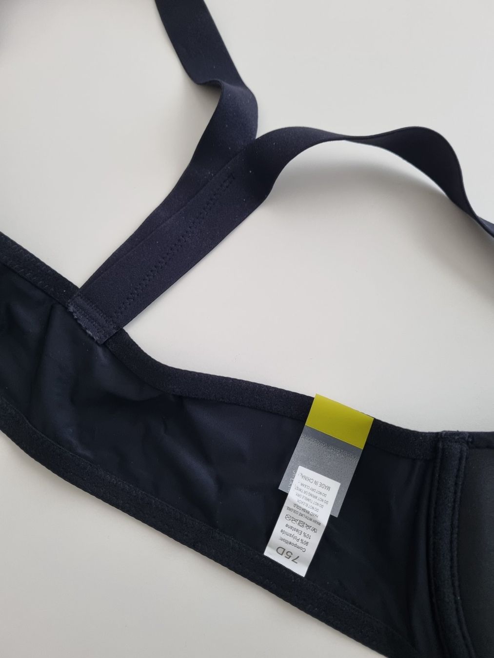 Sonstige Unterwäsche: BH schwarz D 75 mit Vorderverschluss – Neu und originalverpackt aus Zofingen von Felpa 2