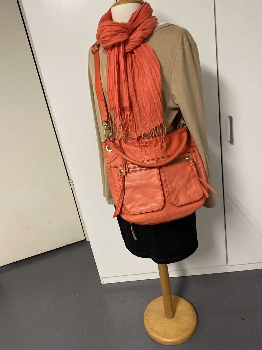 Fossil Taschen für Damen: Fossil Ledertasche,Schal🧣gratis dazu – Gebraucht aus Biel-Benken BL von PANORMUS 1
