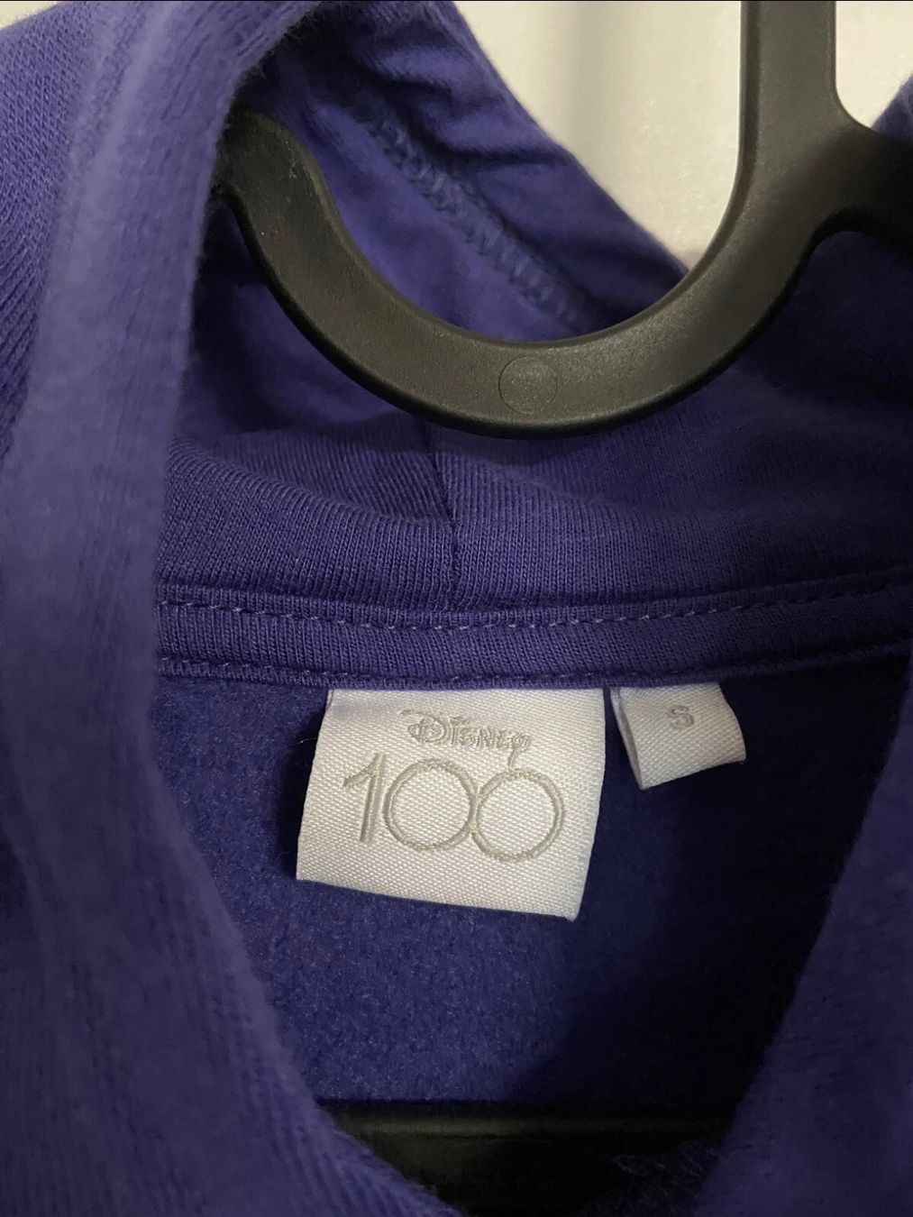 Maglioni & Felpe: Sweat Disney 100 – Usato da Monts-de-Corsier venduto da mon_rp2m 1