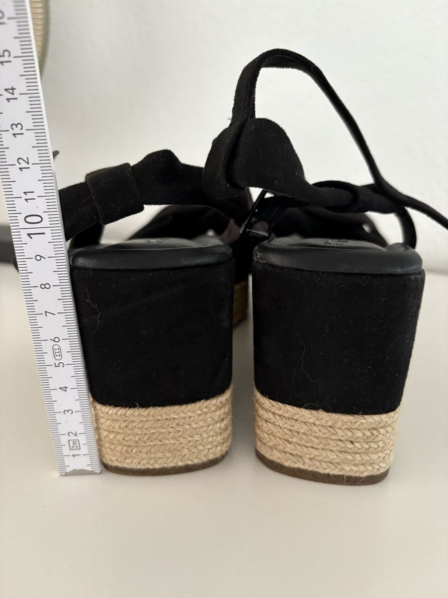 Tamaris Damenschuhe: Sandale von Tamaris – Neu (gemäss Beschreibung) aus Bülach von kittygismo 2