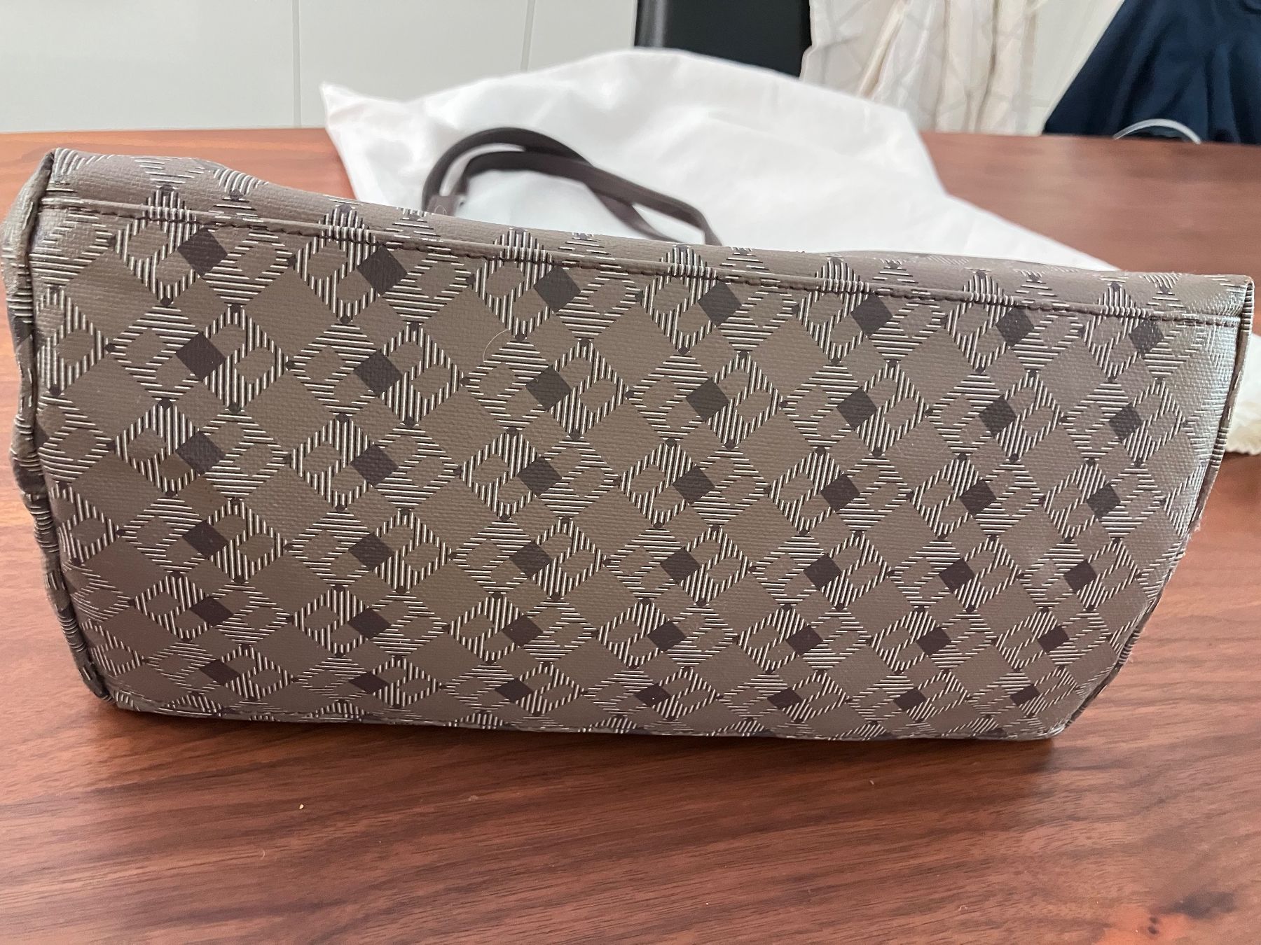 Bally Sacs femmes: Bally Tasche – Défectueux à Windisch par Lyudmila01 3