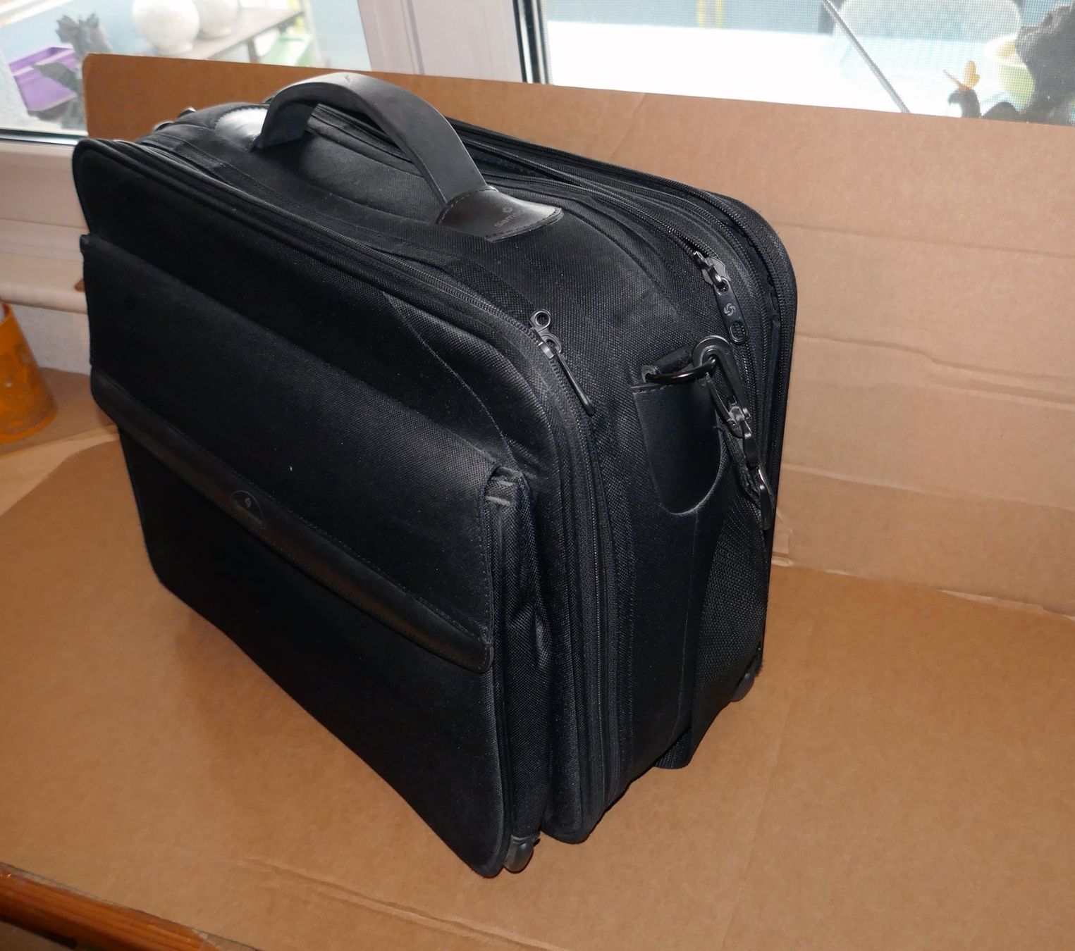 Samsonite Borse: Samsonite Laptop Koffer Tasche – Usato da Ehrendingen venduto da Wolfmanjack 1
