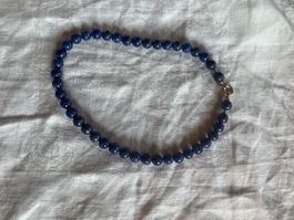 Sehr schoene Lapislazuli Kette mit Silberverschluss