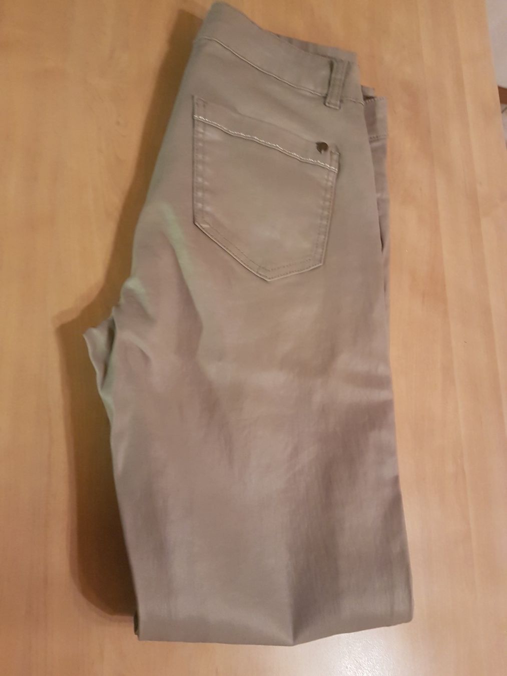Pantaloni: Pantalon aspect cuir taille 40 marque Trend – Usato da Villiers venduto da san_jn5w 8