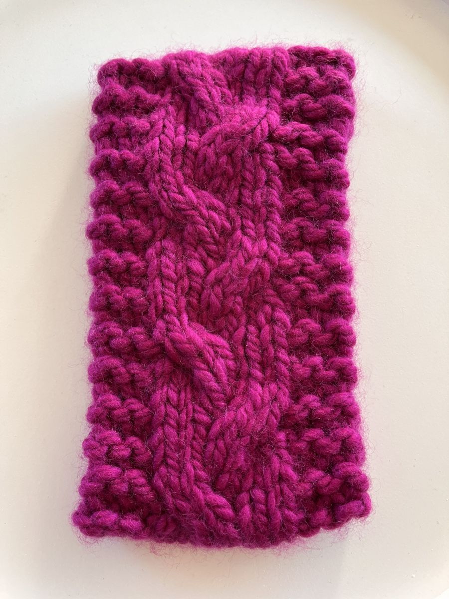 Copricapi, berretti & cappellini: Stirnband mit Zopfmuster / 100% Merino – Nuovo (secondo la descrizione) da Weesen venduto da Engadinerin